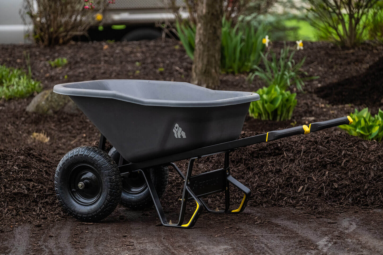 Durable Steel Wheelbarrows Gorilla Wheelbarrows